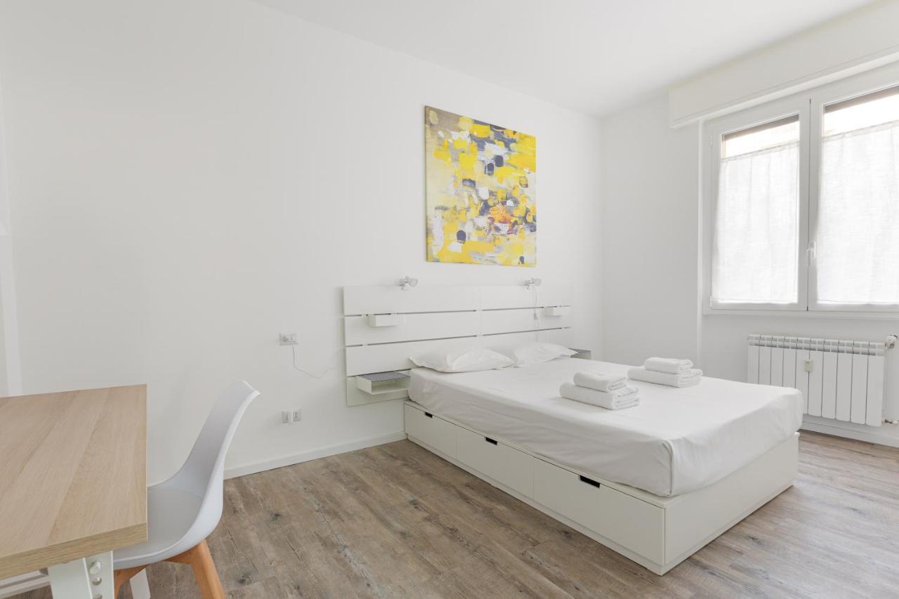 Cagnola Cozy Apartament With Balcony Милан Экстерьер фото